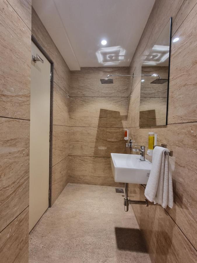 סוראט Hotel El Magnifico מראה חיצוני תמונה