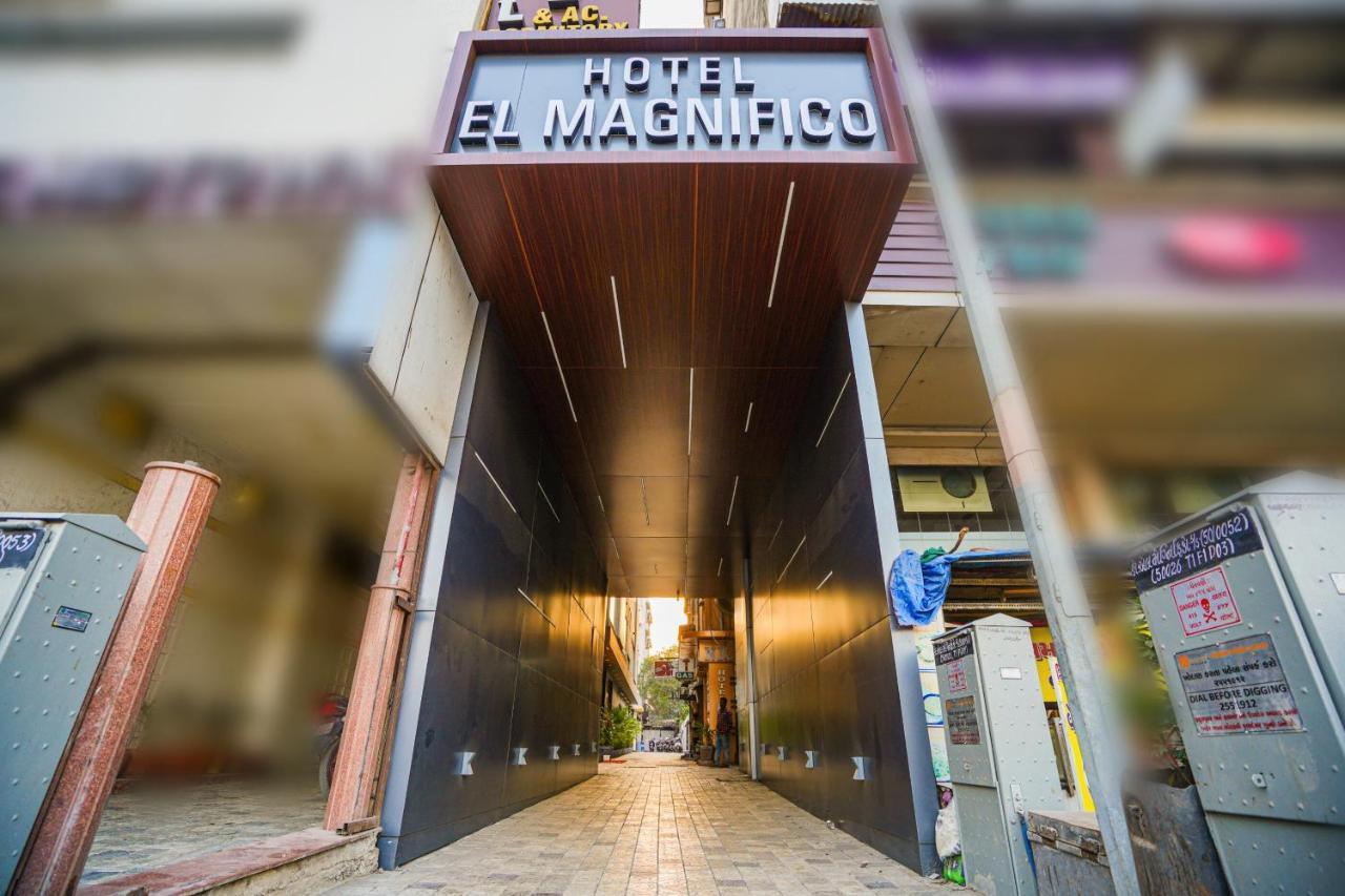 סוראט Hotel El Magnifico מראה חיצוני תמונה