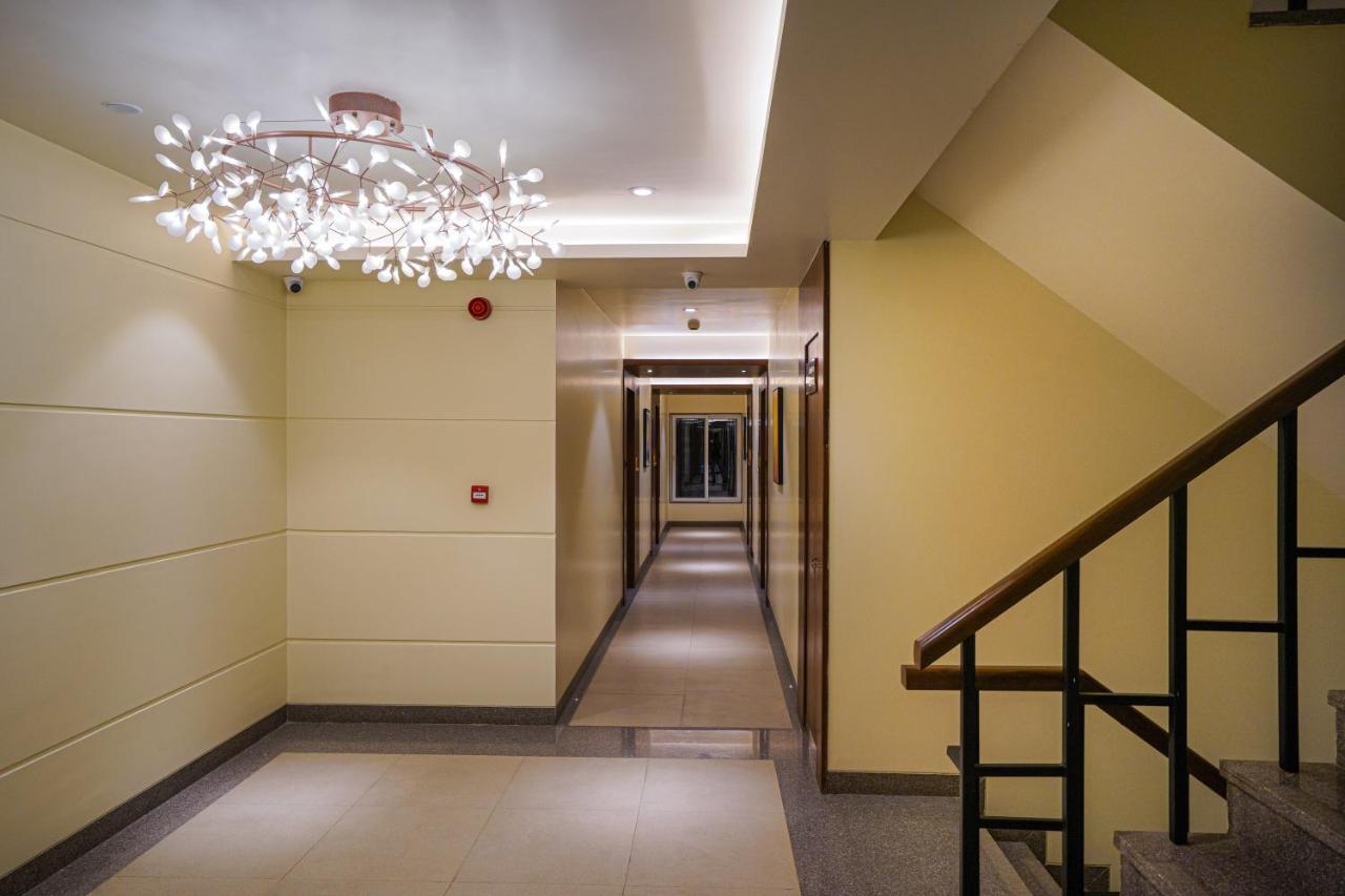 סוראט Hotel El Magnifico מראה חיצוני תמונה